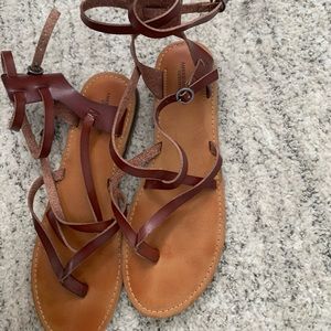 American eagle sandals size 8